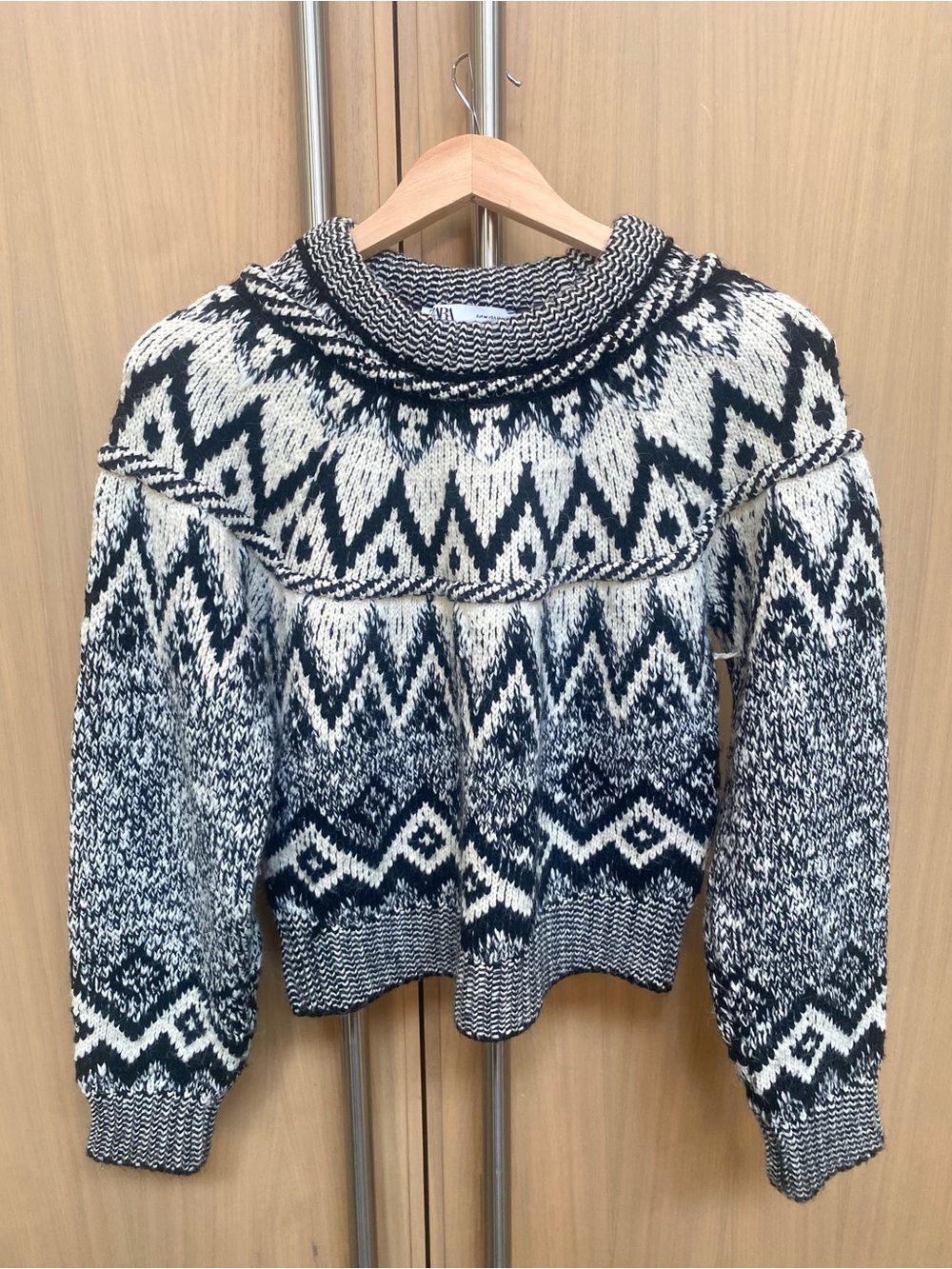Zara Sweater Black & White Nordic Pattern Women's Sweater medium